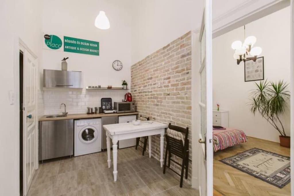 Central Apartment Kiraly Street Budapest Exterior foto